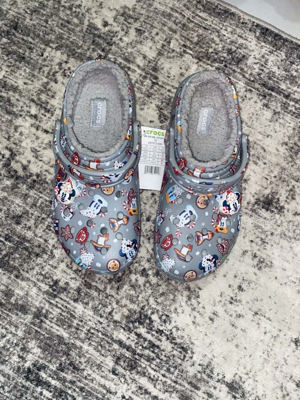 New Disney Parks Christmas Snack Holiday Fleece Lined Crocs Mens 9 Women’s 11